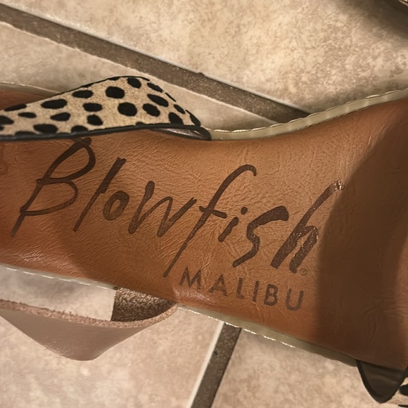 Blowfish Malibu 7.5 leopard print sandals - Picture 2 of 4